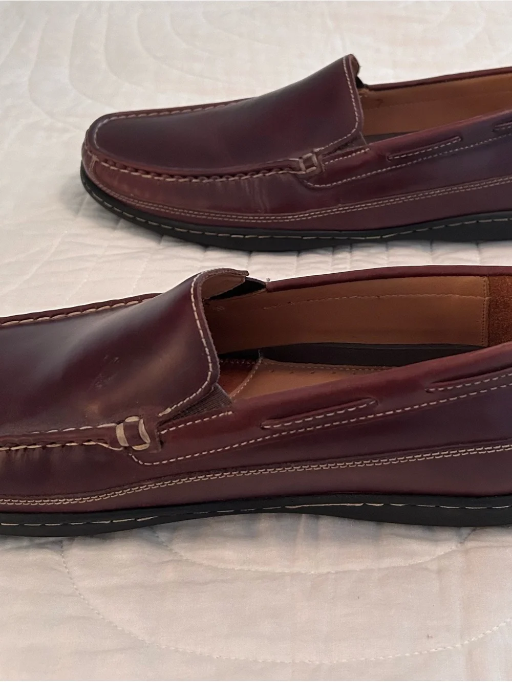 Johnston & Murphy Men's Sheepskin Leather Slip-On Loafers